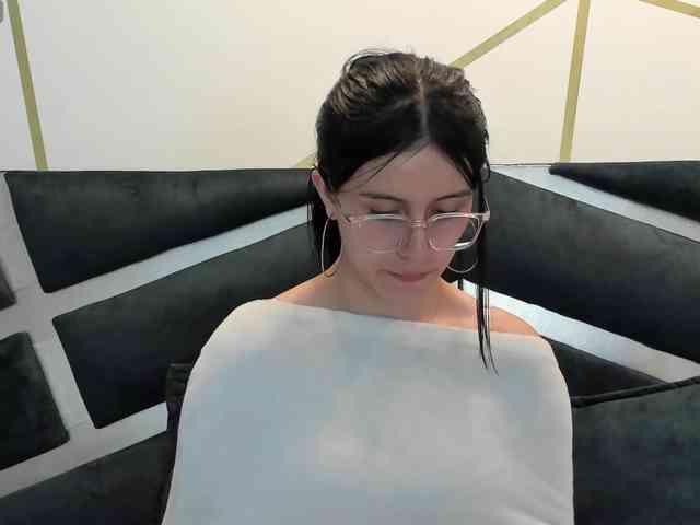 maddy-jacksonw webcam