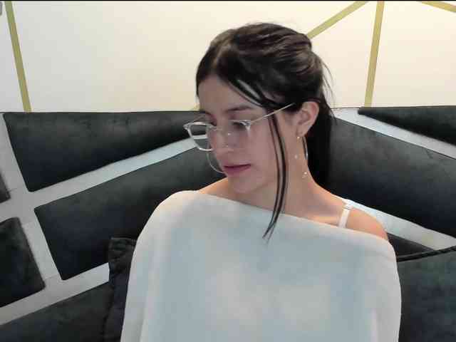 maddy-jacksonw webcam