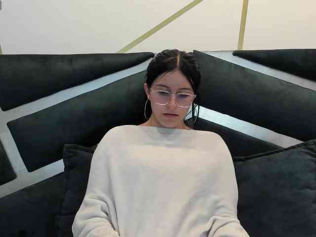 maddy-jacksonw webcam