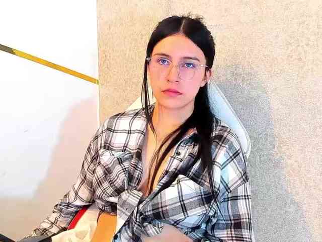 maddy-jacksonw webcam