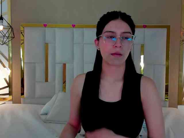 maddy-jacksonw webcam
