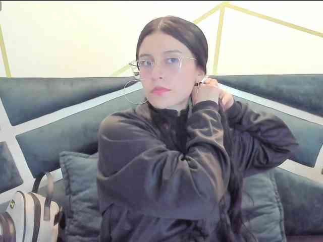 maddy-jacksonw webcam