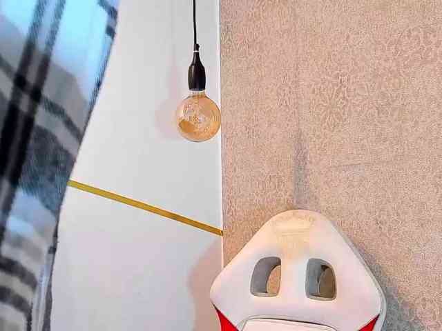 maddy-jacksonw webcam