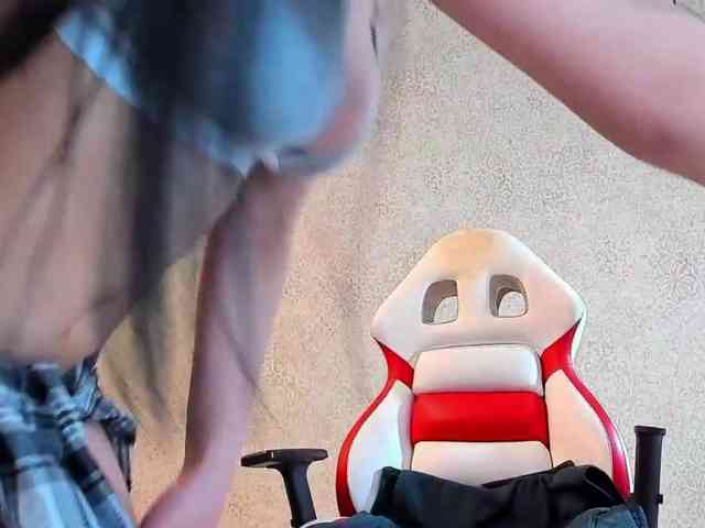 maddy-jacksonw webcam