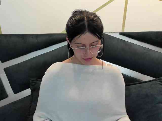 maddy-jacksonw webcam