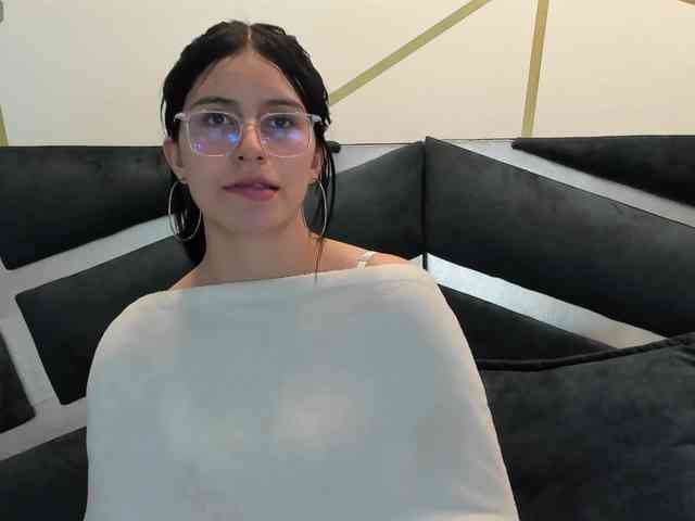 maddy-jacksonw webcam