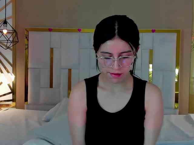 maddy-jacksonw webcam