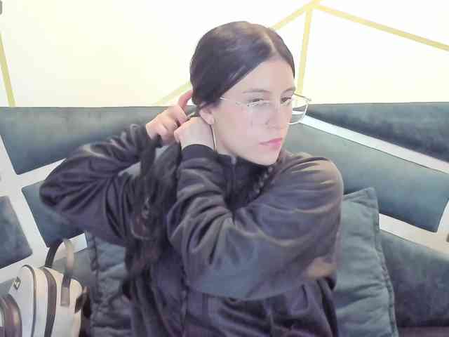 maddy-jacksonw webcam