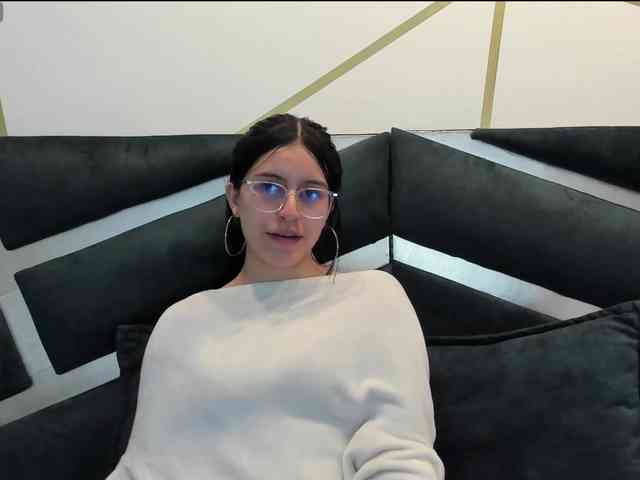 maddy-jacksonw webcam