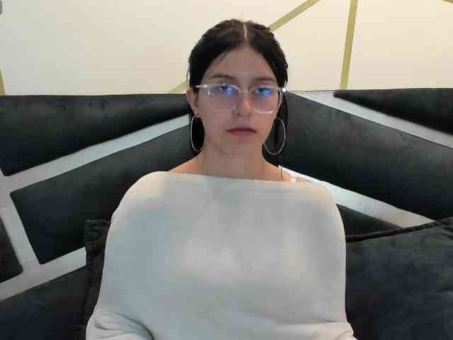 maddy-jacksonw webcam