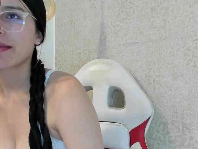 maddy-jacksonw webcam