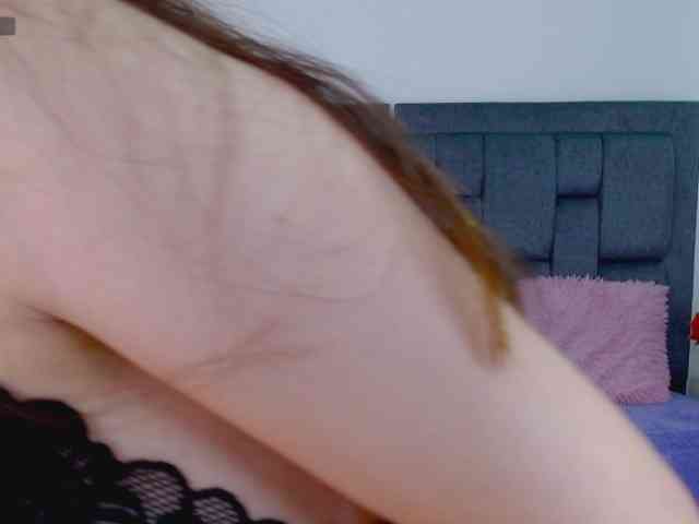 melody-doll webcam