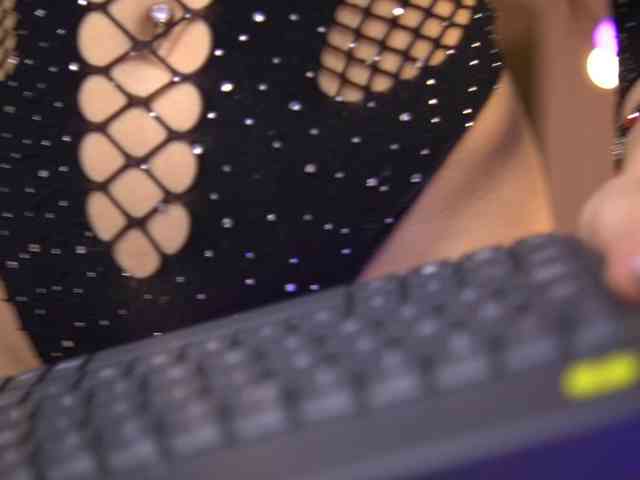 AmiraVeyl webcam