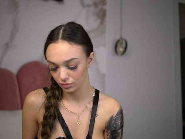 AmiraVeyl webcam