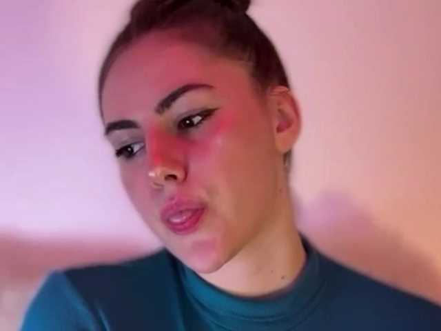 Entrez le videochat erotique avec le
modèle claireheart claireheart