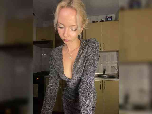 Kristinochka0316 webcam