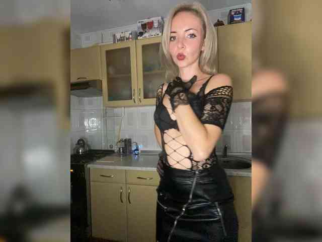 Kristinochka0316 webcam