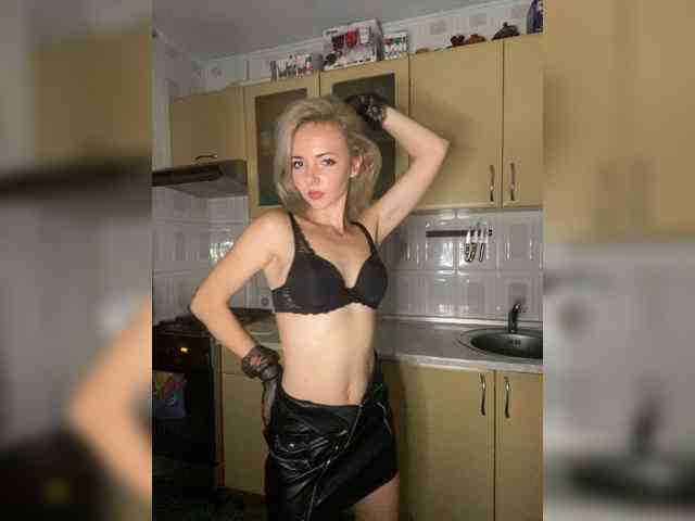 Kristinochka0316 webcam