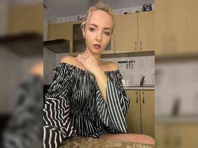 Kristinochka0316 webcam