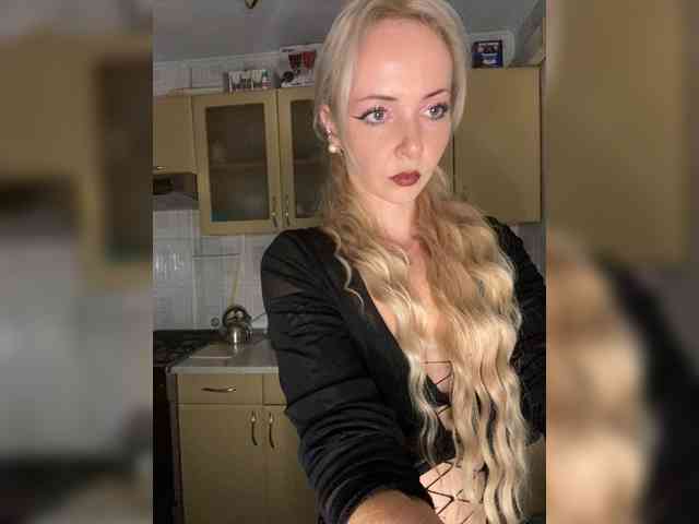 Kristinochka0316 webcam