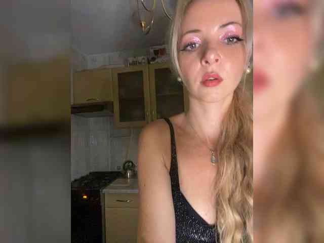 Kristinochka0316 webcam