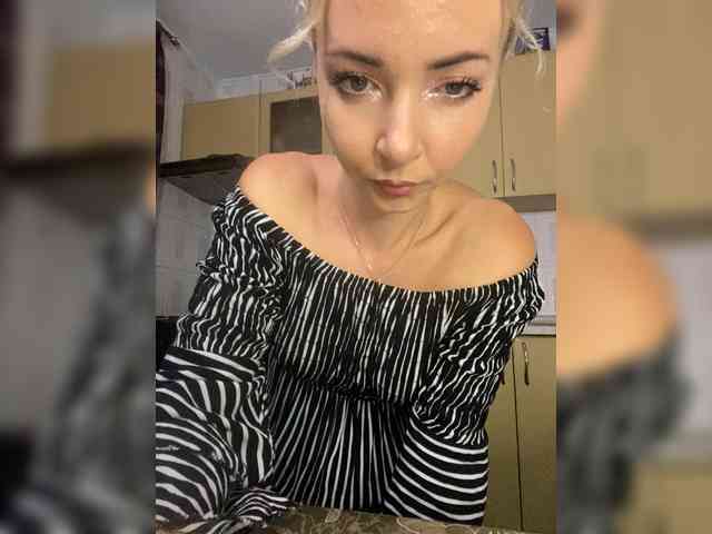 Kristinochka0316 webcam