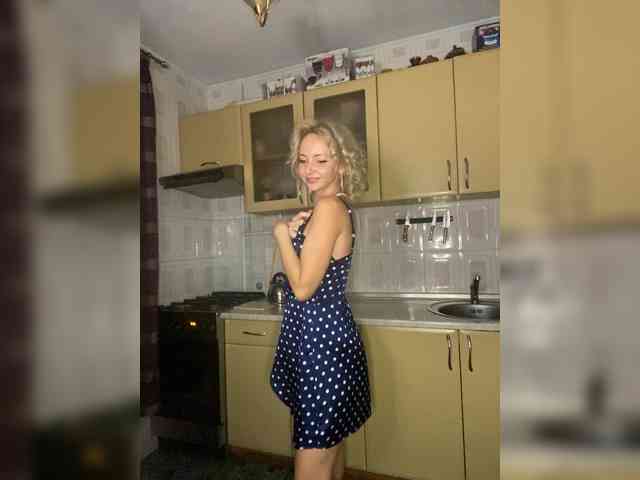 Kristinochka0316 webcam