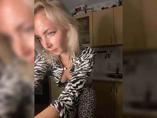Kristinochka0316 webcam