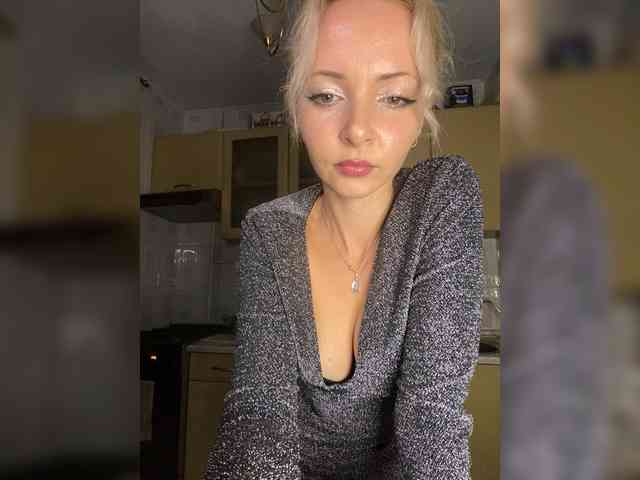 Kristinochka0316 webcam