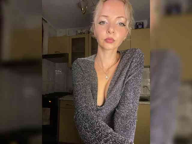 Kristinochka0316 webcam