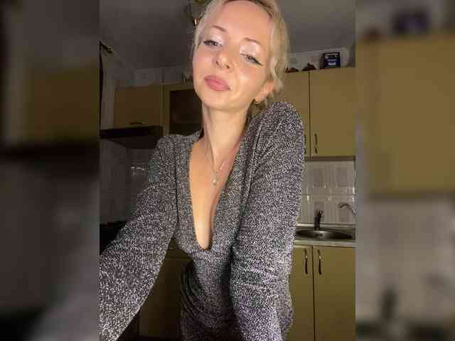 Kristinochka0316 webcam