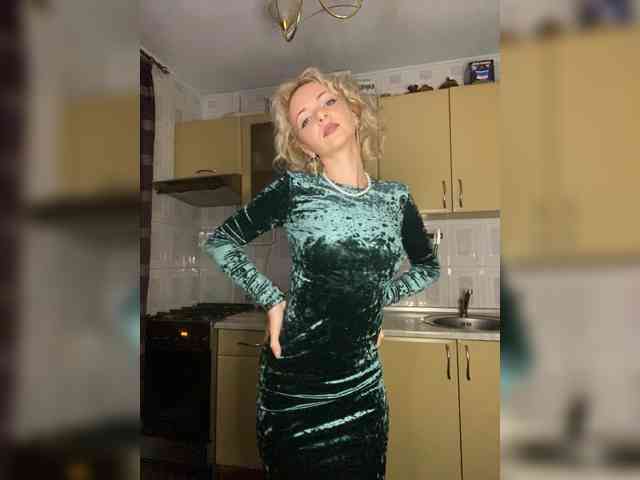 Kristinochka0316 webcam