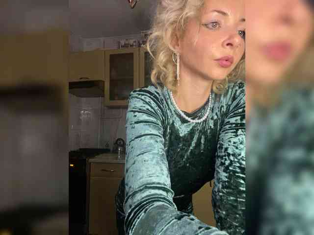 Kristinochka0316 webcam
