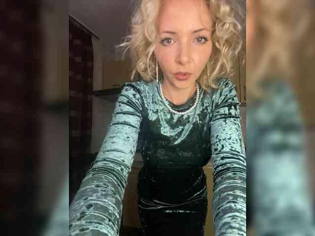 Kristinochka0316 webcam