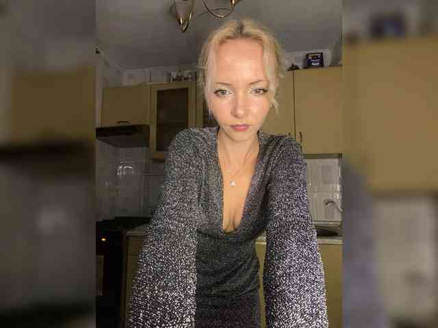 Kristinochka0316 webcam