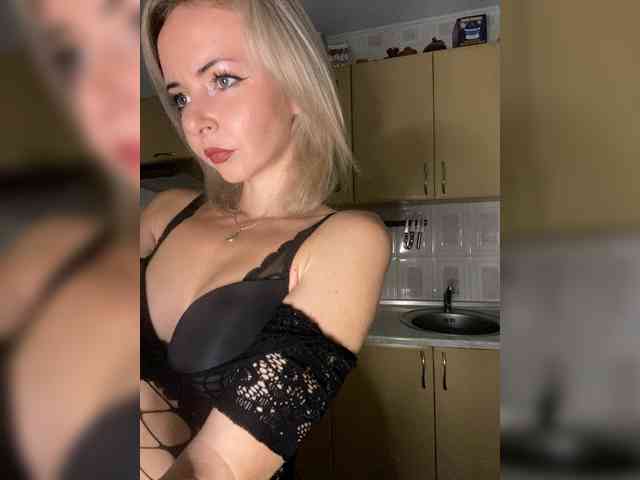 Kristinochka0316 webcam