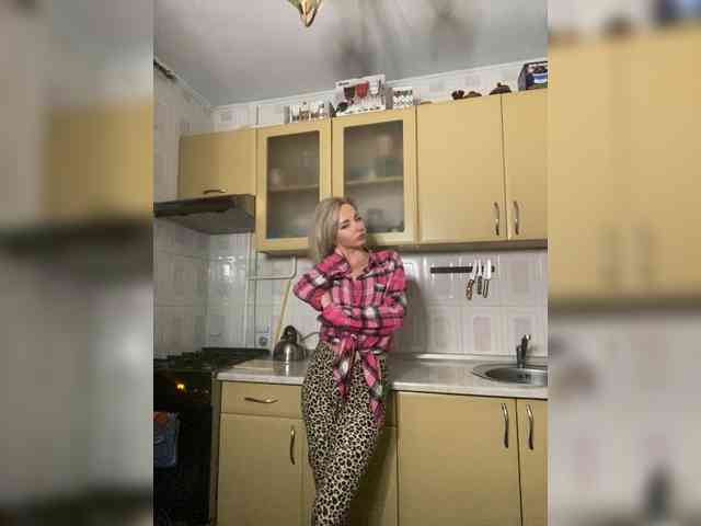 Kristinochka0316 webcam