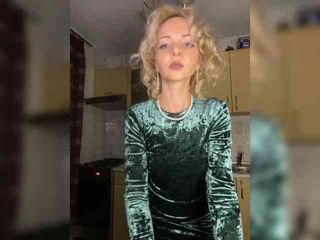 Kristinochka0316 webcam