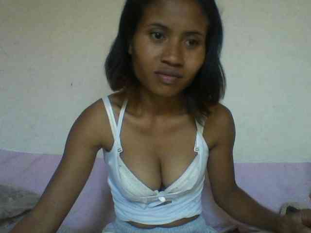 YoungNatie webcam