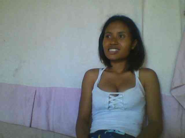 YoungNatie webcam