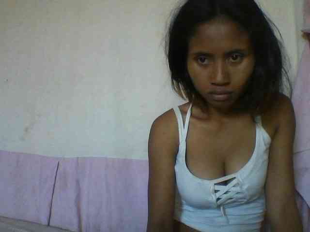 YoungNatie webcam