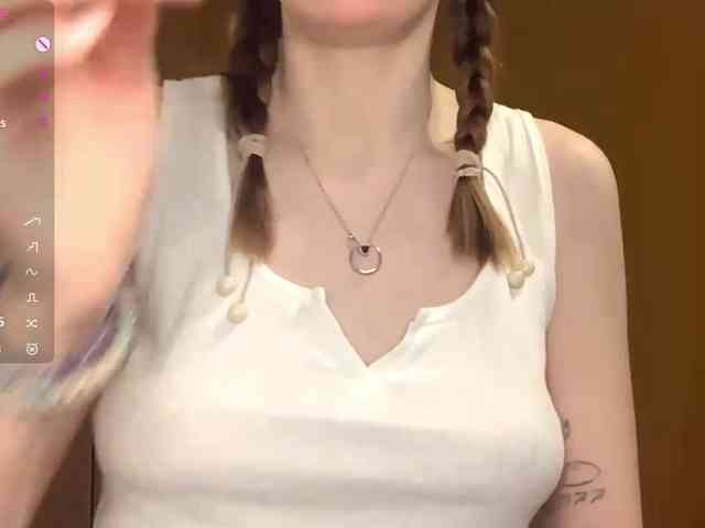 KarolineZarro webcam