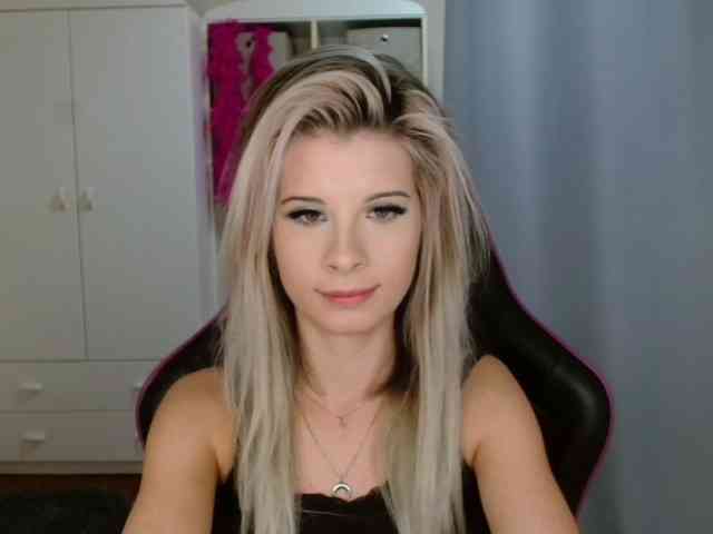KristineNatural webcam