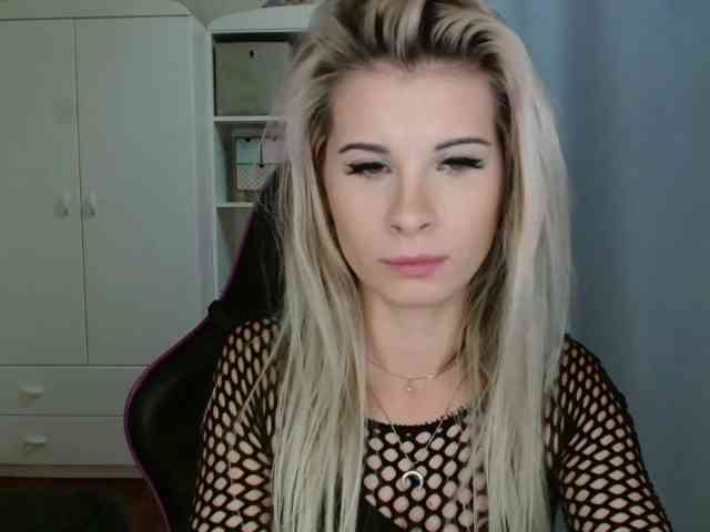 KristineNatural webcam