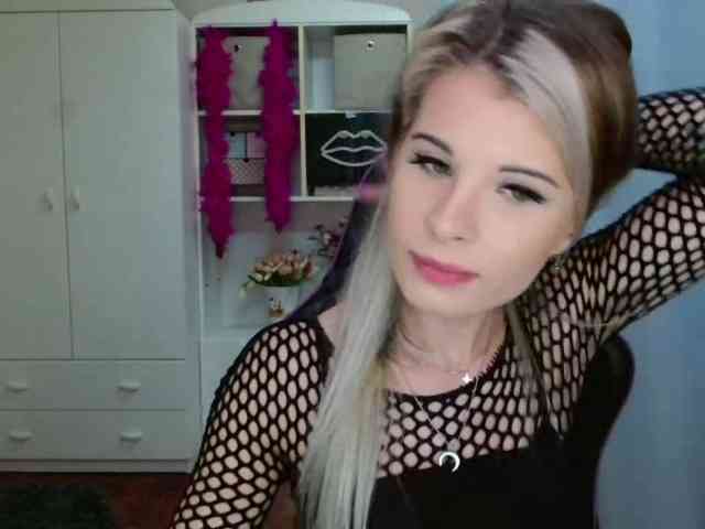 KristineNatural webcam