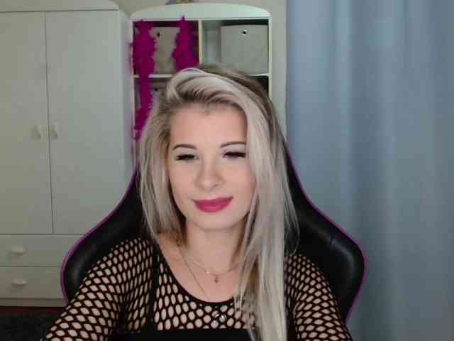 KristineNatural webcam