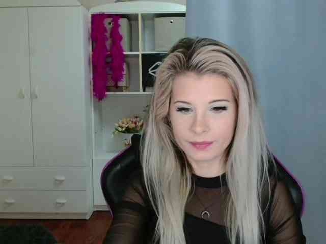 KristineNatural webcam
