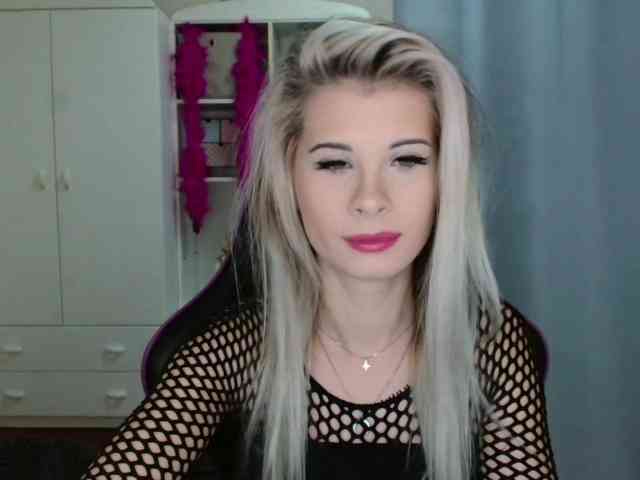 KristineNatural webcam