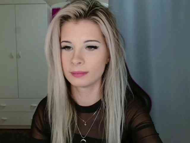 KristineNatural webcam