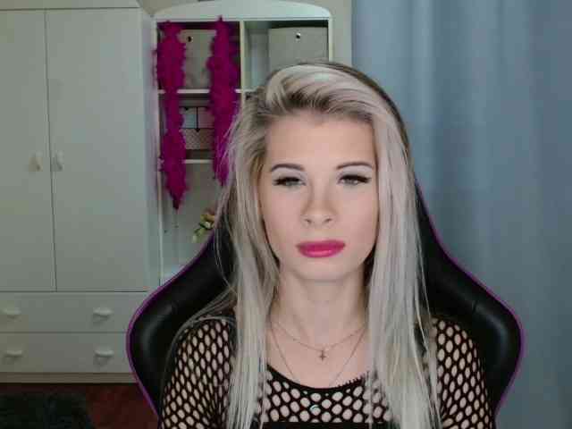 KristineNatural webcam